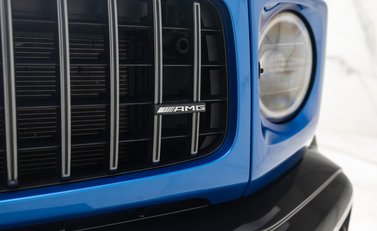 Mercedes-Benz G Class AMG G63 CARBON EDITION 42