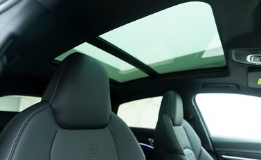 Audi E-Tron S Sportback 12