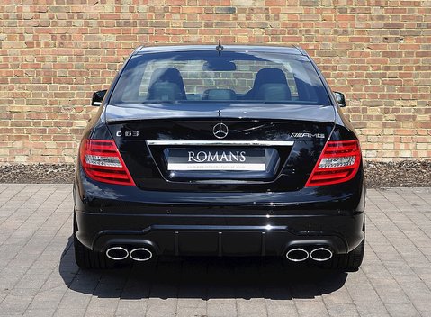 Mercedes-Benz C Class AMG Saloon Edition 507 12