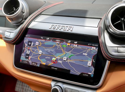 Ferrari GTC4 Lusso 28