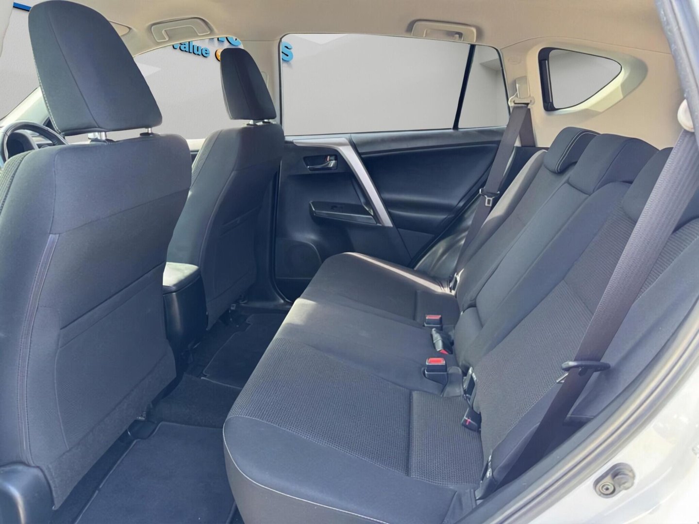 2017 Toyota RAV4 — image 33
