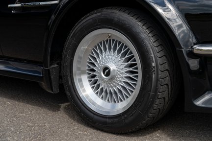 Aston Martin V8 Vantage Volante 12