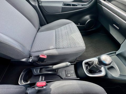 Toyota Yaris VVT-I ICON 35