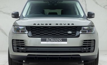 Land Rover Range Rover D300 Westminster Black Edition 4