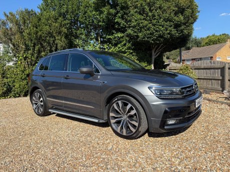 Volkswagen Tiguan 2.0 TDI R-Line 4Motion Euro 6 (s/s) 5dr 4