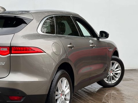 Jaguar F-Pace 2.0 F-PACE Portfolio AWD D 4WD 5dr 30