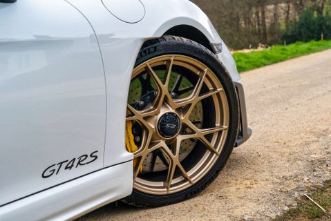 Porsche 718 Cayman GT4 RS 7