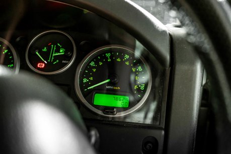 Land Rover Defender 90 NOW SOLD. SIMILAR REQUIRED. PLEASE CALL 01903 254800. 33