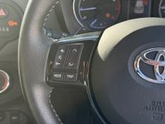 Toyota Yaris VVT-I ICON 13