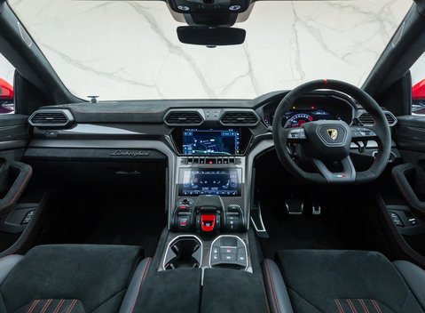 Lamborghini Urus PERFORMANTE 22