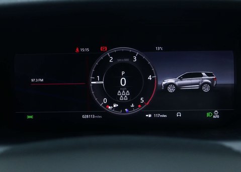 Land Rover Discovery Sport 2.0 Discovery Sport R-Dynamic HSE D Auto 4WD 5dr 18