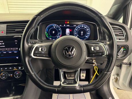Volkswagen Golf 1.4 Golf GTE Advance Semi-Auto 5dr 12