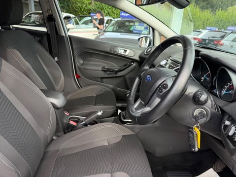 Ford Fiesta 1.5 TDCi Titanium Euro 5 5dr 19