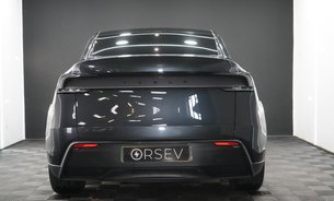 Tesla Model Y RWD Standard Range GROK AI Rear Screen Heated & Vented Seats VATQ 9