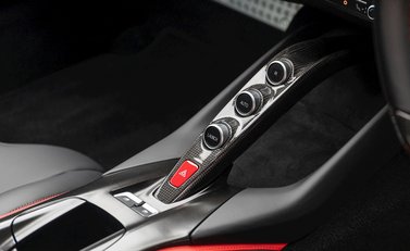 Ferrari 812 Superfast 19