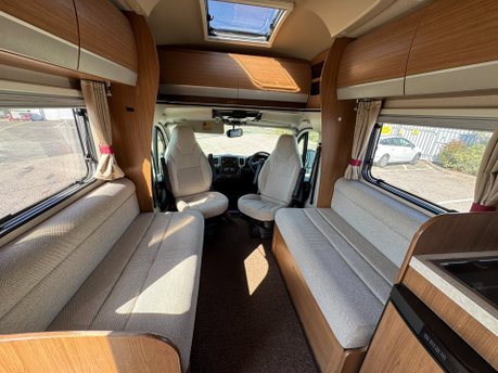 Auto-Trail Imala 715 12