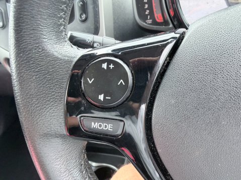 Toyota Aygo 1.0 VVT-I X-PLAY 20