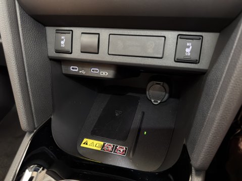 Toyota Yaris Cross PREMIERE EDITION 78