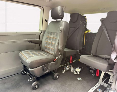 Volkswagen Transporter 2.0 Transporter SE TDI Semi-Auto 5dr 27