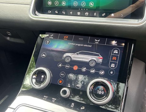 Land Rover Range Rover Velar 3.0 Range Rover Velar R-Dynamic HSE D300 Auto 4WD 5dr 33