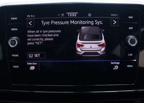 Volkswagen T-Roc 1.5 TSI R-Line Convertible 2dr Petrol Manual 2WD Euro 6 (s/s) (150 ps) 29