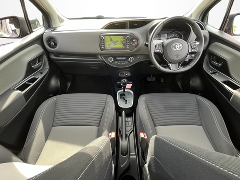 Toyota Yaris 1.5 Hybrid Icon Tech 5dr CVT 13