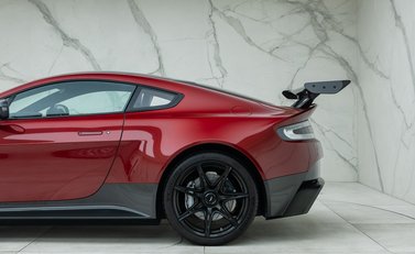 Aston Martin Vantage GT8 46