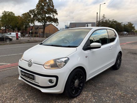 2015 volkswagen up 1.0 high up! hatchback 3dr petrol manual euro 6 (75 ps) year: 2015 (65) mileage: 44,009 miles body type:... photo