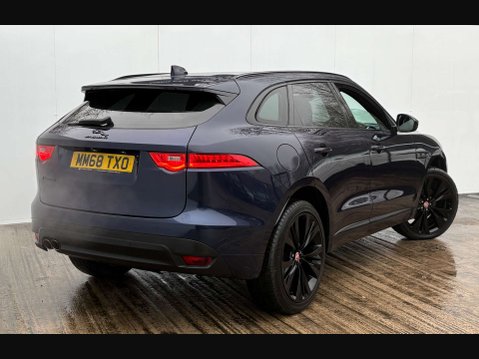 Jaguar F-Pace 2.0 F-Pace R-Sport AWD D Auto 4WD 5dr 38