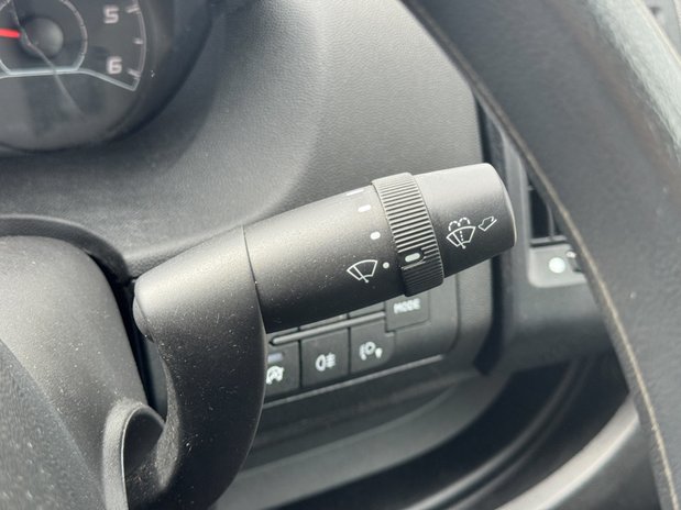 Citroen Relay MWB L2H2 Medium Roof Enterprise 35 Air Con Nav Sensors EURO 6 26