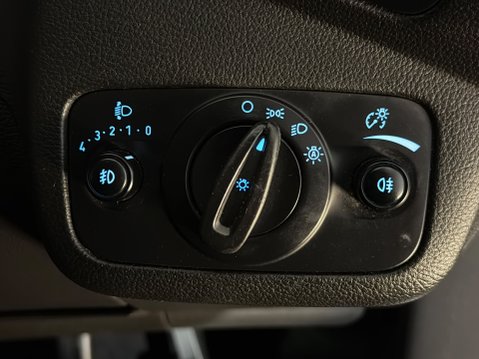 Ford Kuga TITANIUM TDCI 21