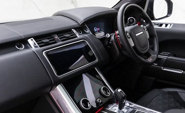 Land Rover Range Rover Sport 5.0 SVR 12