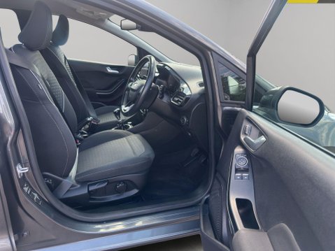 Ford Fiesta 1.0T EcoBoost Titanium Euro 6 (s/s) 5dr 12