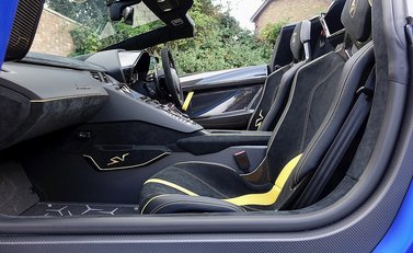 Lamborghini Aventador SV Roadster 5