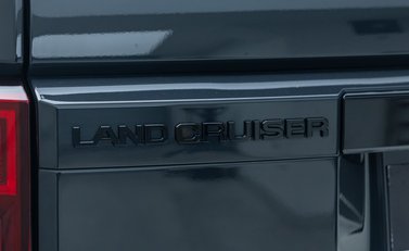 Toyota Land Cruiser Invincible 47