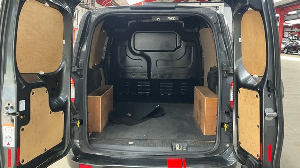 Ford Transit Courier SWB L1H1 Low Roof Sport Air Con Alloys EURO 6 NO VAT 5