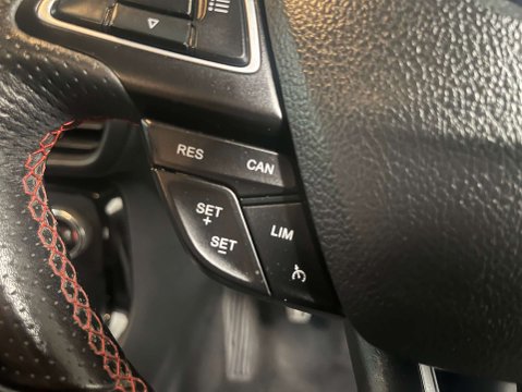 Ford Ecosport 1.0 EcoSport ST-Line 5dr 15