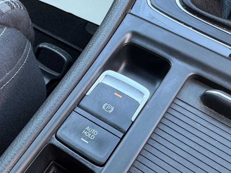2018 Volkswagen Golf — image 32