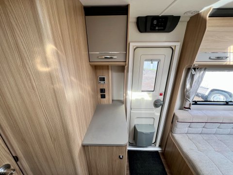 Coachman Pastiche 545 20