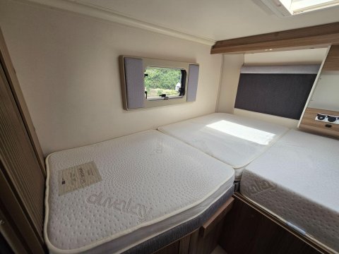 Swift Escape 684 Motor Home 48