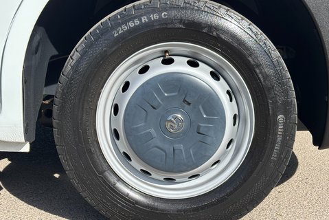 Vauxhall Movano F3500 L3 H1 125 ps Cdti Crew Cab Dropside with Tail Lift - Air Con 28