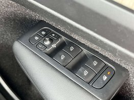 Volvo XC40 2.0 XC40 Inscription Pro T4 Auto 5dr 58