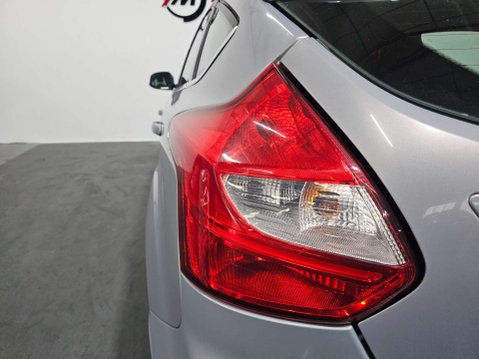 Ford Focus 1.6 Focus Zetec 105 5dr 74