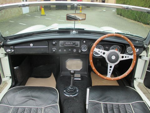 MG MGC 25