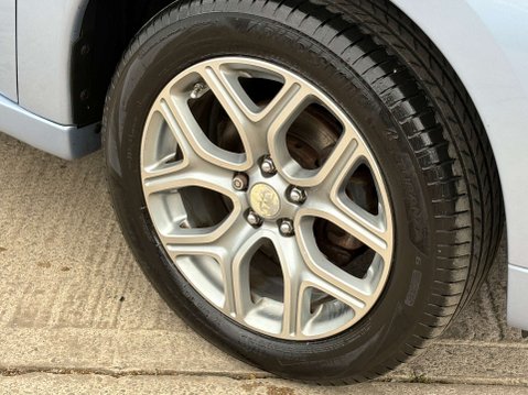 Mitsubishi Outlander 2.0 Outlander GX 4h PHEV Auto 4WD 5dr 9