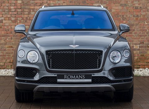 Bentley Bentayga V8 4