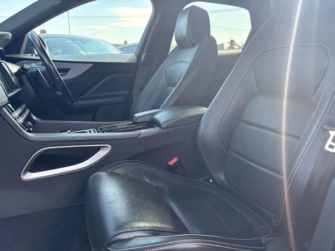 Jaguar F-Pace 2.0 D240 R-Sport SUV 5dr Diesel Auto AWD Euro 6 (s/s) (240 ps) 36