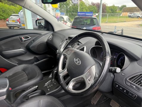 Hyundai ix35 2.0 CRDi Premium Auto 4WD Euro 5 5dr 6