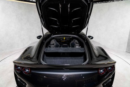 Ferrari 812 Competizione DELIVERY MILEAGE. SIGNATURES ON ENGINE BAY. AIRBRUSHED SHIELDS. CARPLAY. 69