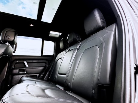 Land Rover Defender V8 51